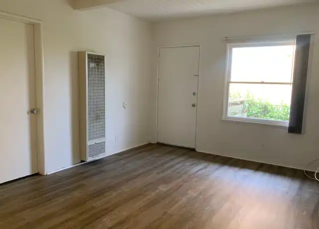 Property at 1507 16th St Unit 10, Santa Monica, CA, 90404, 1 bed, 1 bath, [object Object]