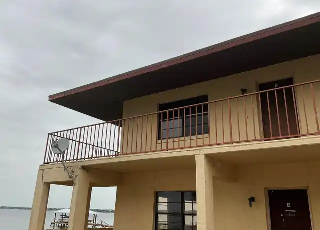 Property at 1025 Lakeview Dr, Sebring, FL, 33870, 3 beds, 2 baths, [object Object]