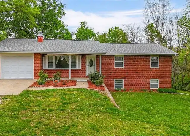 Property at 3205 Pioneer Dr Unit A, Columbia, MO, 65202, 3 beds, 1.5 baths, [object Object]