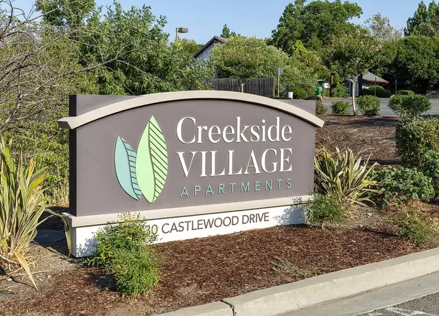 Photo of 30 Castlewood Dr, Pittsburg, CA 94565