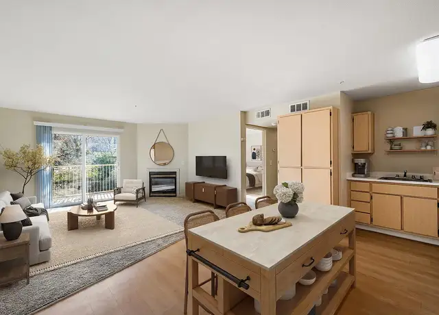 Photo of 30 Castlewood Dr, Pittsburg, CA 94565