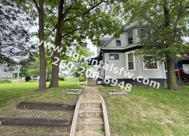 Property at 2919 S Harrison St, Fort Wayne, IN, 46807, 2 beds, 1 bath, [object Object]