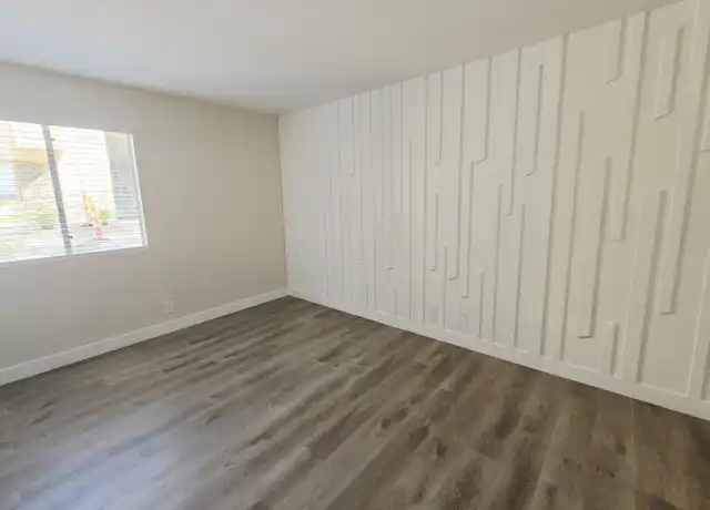 Property at 5260 River Glen Dr #261, Las Vegas, NV, 89103, 1 bed, 1 bath, [object Object]