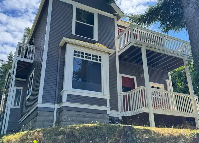 Property at 610 N State St Unit 3, Bellingham, WA, 98225, 3 beds, 1 bath, [object Object]