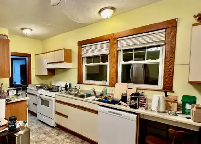 Property at 59 Quincy St, Medford, MA, 02155, 3 beds, 1 bath, [object Object]