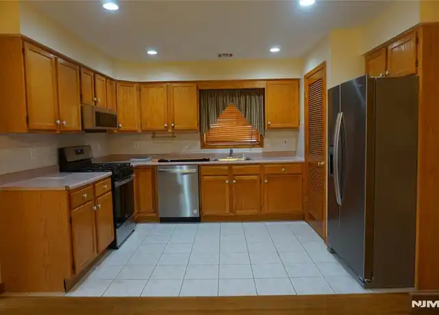 Property at 79 Fillmore St, Newark, NJ, 07105, 3 beds, 2 baths, [object Object]