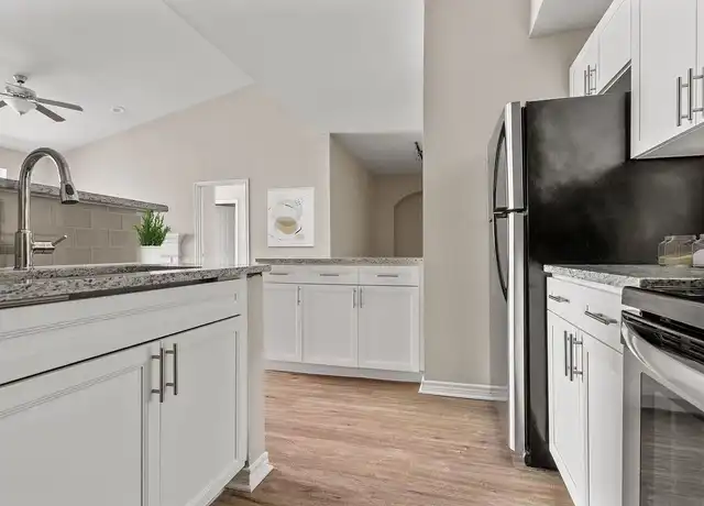 Property at Olympus 7th Street Station - 2601 W 7th St, Fort Worth, TX, 76107, 3 beds, 2 baths, [object Object]
