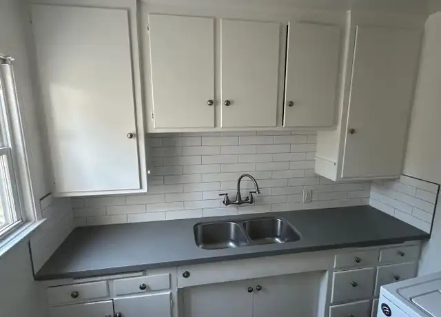 Property at 2019 Oak St Unit B, Santa Monica, CA, 90405, 2 beds, 1 bath, [object Object]