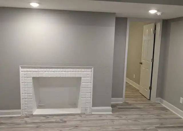 Property at 3511 Forest Ave Unit 302, Kansas City, MO, 64109, 1 bed, 1 bath, [object Object]