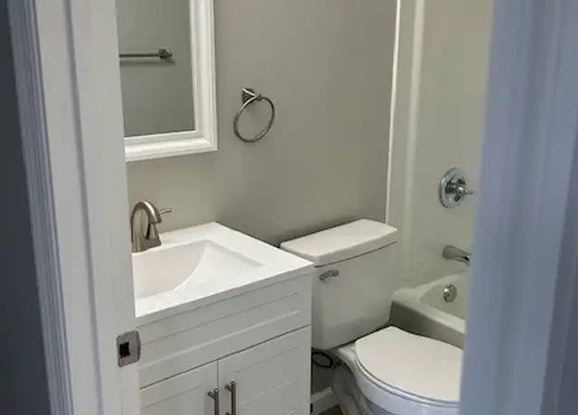 Property at 1029 Grant St Unit E1, Hazleton, PA, 18202, 2 beds, 1 bath, [object Object]