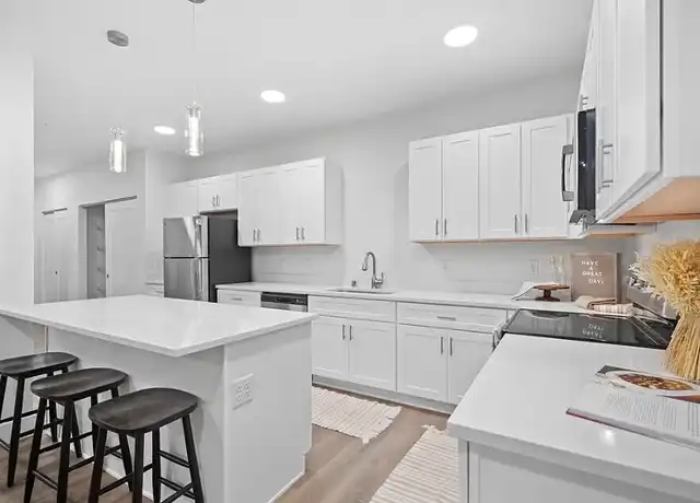 Property at Perrine Court Apartments - 11921 E Mansfield Ave, Spokane Valley, WA, 99206, 1 bed, 1 bath, [object Object]