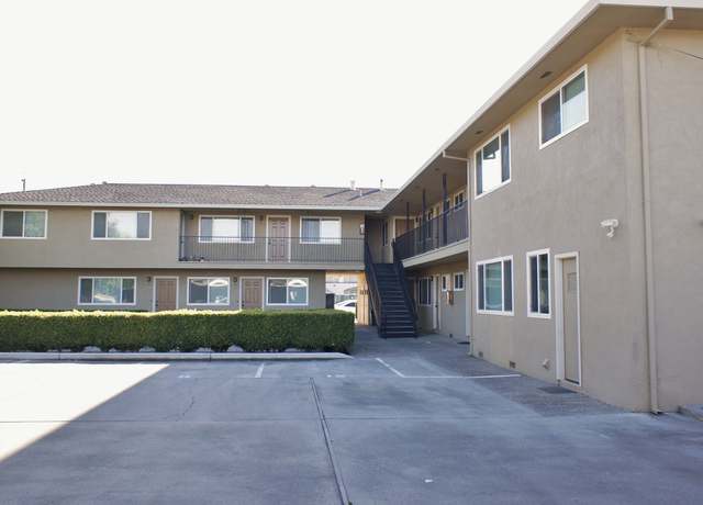 Photo of 350 Nash Rd, Hollister, CA 95023