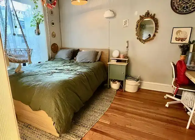 Property at 910 W Waveland Ave, Chicago, IL, 60613, 3 beds, 2 baths, [object Object]