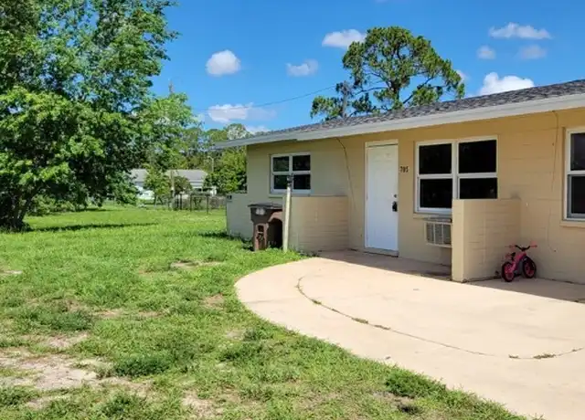Property at 705 Joel Blvd, Lehigh Acres, FL, 33936, 1 bed, 1 bath, [object Object]