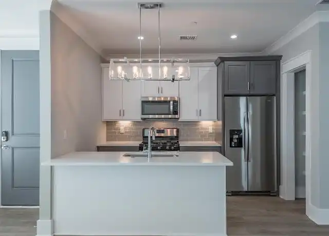 Property at 9 Sanctuary Ct, Charleston, SC, 29403, 2 beds, 1 bath, [object Object]