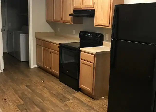 Property at 5516 Roxanne Pl Unit 5516, Springdale, AR, 72762, 2 beds, 1.5 baths, [object Object]