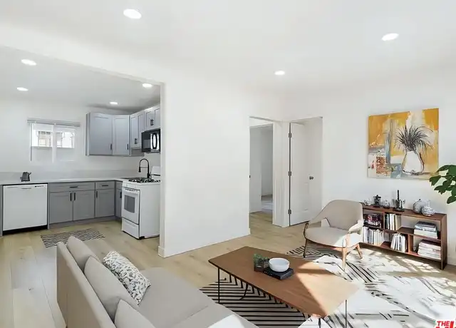Property at 11812 S Main St, Los Angeles, CA, 90061, 4 beds, 2 baths, [object Object]