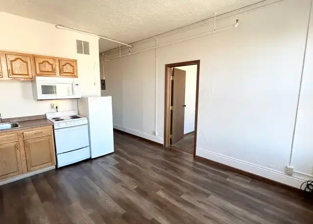 Property at 26 Roberts St N Unit 400, Fargo, ND, 58102, 1 bed, 1 bath, [object Object]