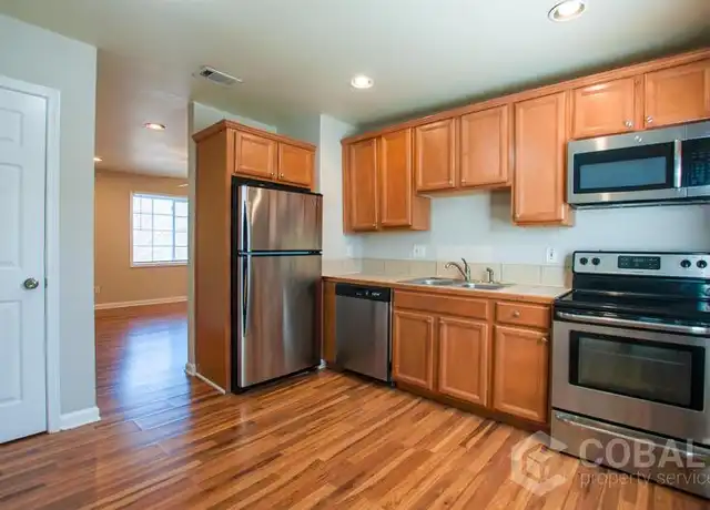 Property at 2145 Bolton Rd NW Unit D4, Atlanta, GA, 30318, 2 beds, 1 bath, [object Object]