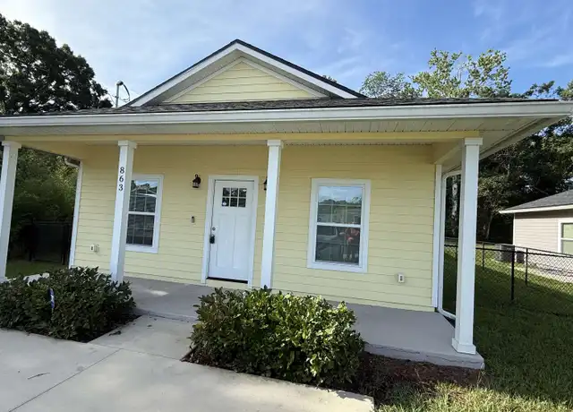 Property at 863 Helen St, Saint Augustine, FL, 32084, 3 beds, 2 baths, [object Object]