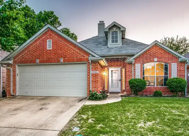 Property at 1912 Briarwyck Ct, Denton, TX, 76205, 3 beds, 2 baths, [object Object]