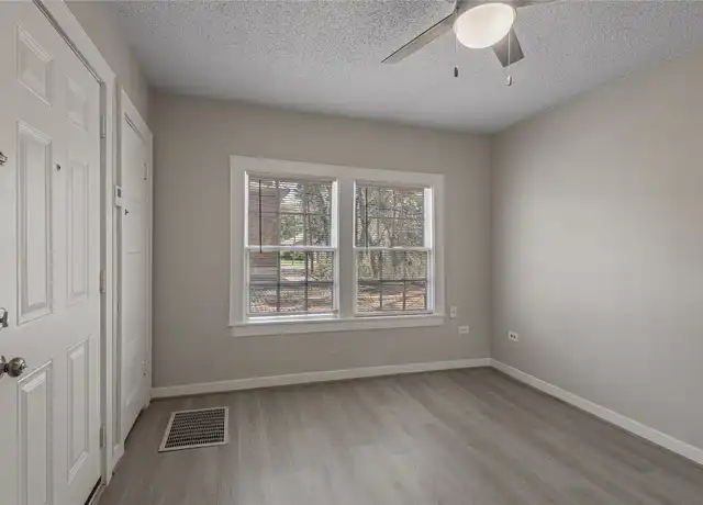 Property at 811 Sam Houston Ave Unit B, Huntsville, TX, 77320, 1 bed, 1 bath, [object Object]