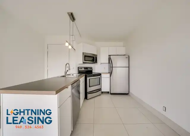 Property at 3949 Los Feliz Blvd Unit 209D, Los Angeles, CA, 90027, 4 beds, 2 baths, [object Object]