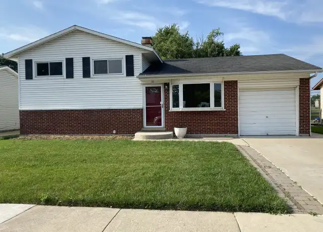 Property at 10 E Schubert Ave, Glendale Heights, IL, 60139, 3 beds, 1 bath, [object Object]