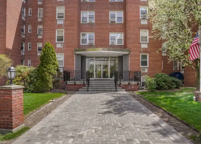 Property at 39 Glenbrook Rd Unit 5Y, Stamford, CT, 06902, 1 bed, 1 bath, [object Object]