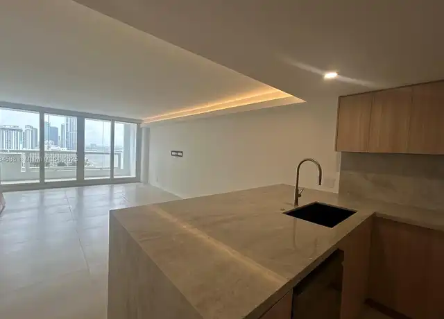 Property at 1717 N Bayshore Dr Unit A-2539, Miami, FL, 33132, 1 bed, 1.5 baths, [object Object]