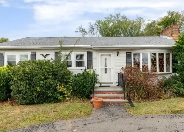 Property at 124 Cambridge St, Burlington, MA, 01803, 3 beds, 1 bath, [object Object]