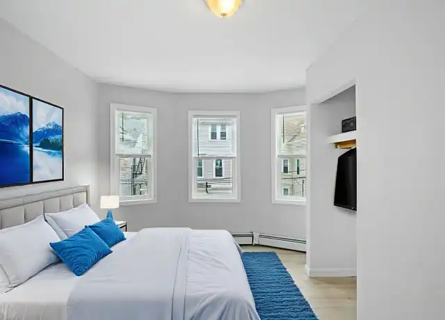Property at 23 Penn St Unit 2F, Providence, RI, 02909, 4 beds, 1 bath, [object Object]