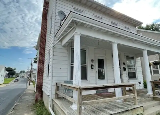 Property at 37 W Fulton St, Ephrata, PA, 17522, 2 beds, 1 bath, [object Object]