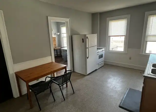 Property at 2023 Murray Hill Rd Unit 11, Cleveland, OH, 44106, 2 beds, 1 bath, [object Object]