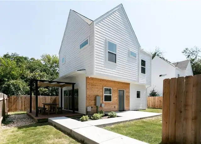 Property at 1105 Fiesta St Unit B, Austin, TX, 78702, 2 beds, 2.5 baths, [object Object]
