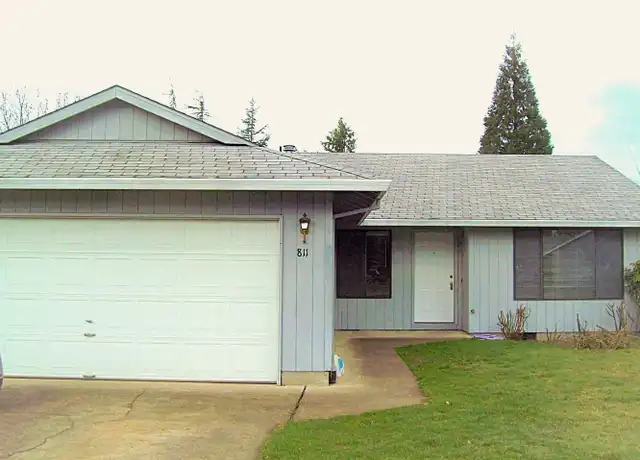 Property at 811 NE Thomas Ct, Hillsboro, OR, 97124, 3 beds, 2 baths, [object Object]