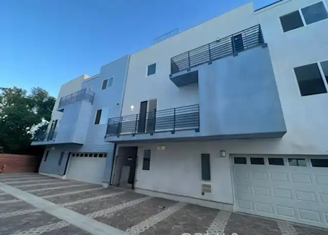 Property at 14614 Vanowen St, Van Nuys, CA, 91405, 4 beds, 5 baths, [object Object]