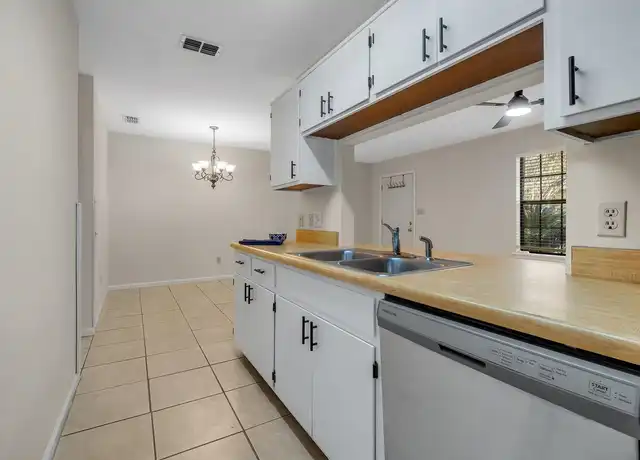 Property at 2137 Victory Garden Ln, Tallahassee, FL, 32301, 2 beds, 1.5 baths, [object Object]