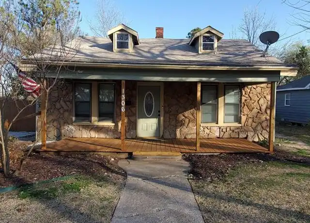 Property at 1306 N Rockwall Ave, Terrell, TX, 75160, 3 beds, 2 baths, [object Object]