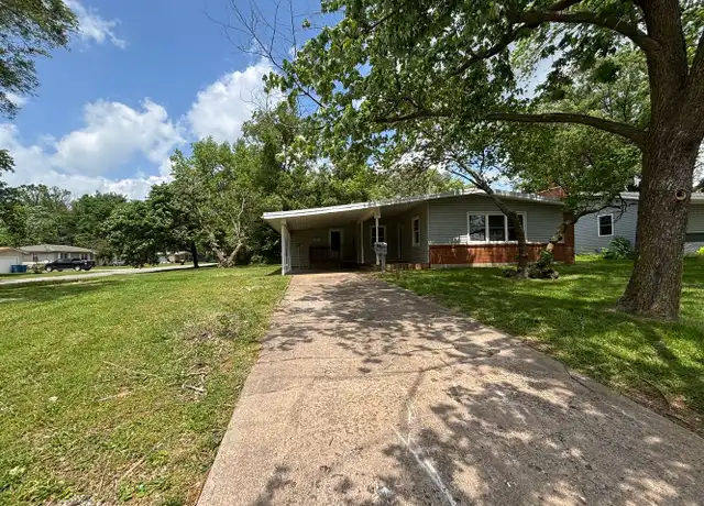 Property at 607 W Erie St, Springfield, MO, 65807, 3 beds, 2 baths, [object Object]