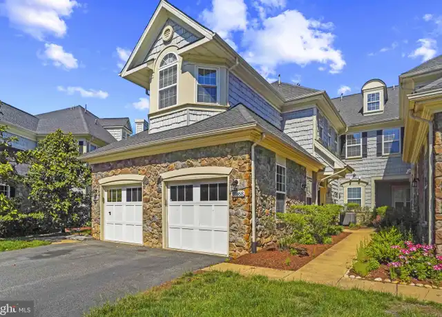 Property at 13868 Greendale Dr, Woodbridge, VA, 22191, 4 beds, 2 baths, [object Object]