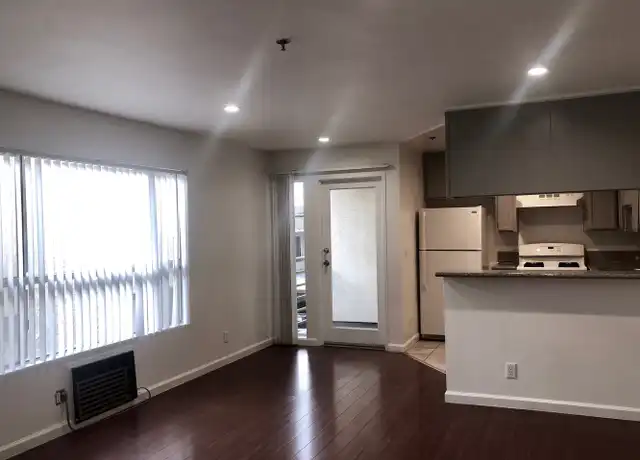 Property at 3751 Jasmine Ave Unit 102, Los Angeles, CA, 90034, 1 bed, 1 bath, [object Object]