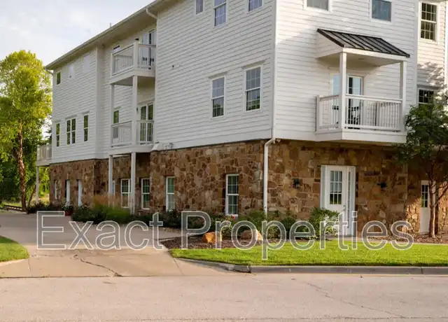 Property at 10875 Allen Way Unit 1, Parkville, MO, 64152, 1 bed, 1 bath, [object Object]