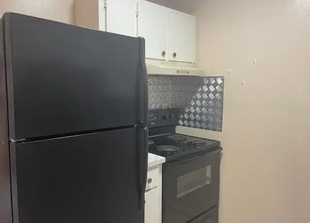 Property at 2228 Leo Dr Unit 2228 C, Auburndale, FL, 33823, 1 bed, 1 bath, [object Object]
