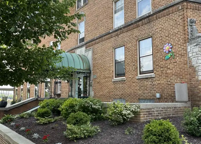 Property at 7416 Harwood Ave Unit 102, Wauwatosa, WI, 53213, 1 bed, 1 bath, [object Object]