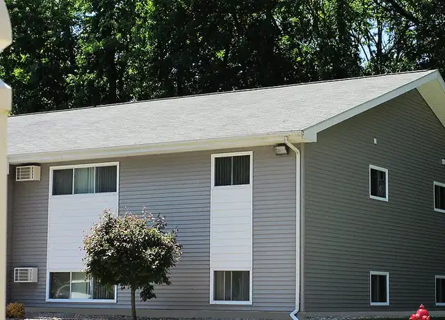 Property at 200 Meadow Ln Unit 101, Constantine, MI, 49042, 1 bed, 1 bath, [object Object]