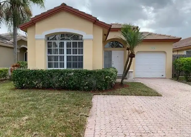 Property at 2978 NW 99th Ct Unit 2978, Doral, FL, 33172, 3 beds, 2 baths, [object Object]