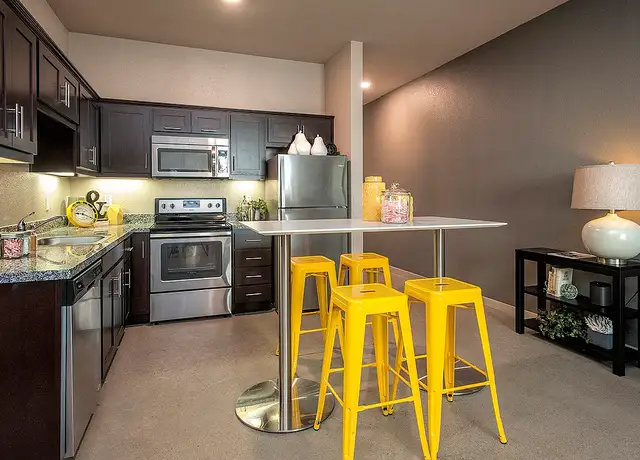 Photo of 2350 Valley St, Oakland, CA 94612
