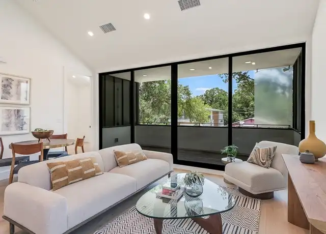 Property at 2903 E 14th St #2, Austin, TX, 78702, 1 bed, 1 bath, [object Object]