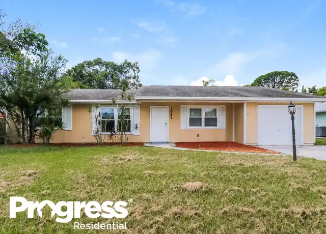 Property at 1642 SE Grapeland Ave, Port Saint Lucie, FL, 34952, 3 beds, 2 baths, [object Object]